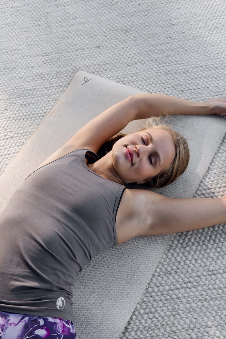 Read more about the article Hatha, Vinyasa vai Yin? Näin valitset sinulle sopivan joogatyylin